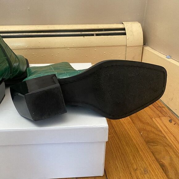 Alias Mae Petra Green Croc Embossed Bootie Boots Shoes Western Revolve NIB 8 38 - Picture 9 of 14